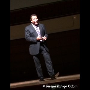 John Quiñones speaks to the crowd at UAB Lecture Series 2014