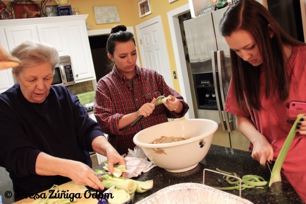 Making Thanksgiving turkey with Nana! My girls learn how to make stuffing!